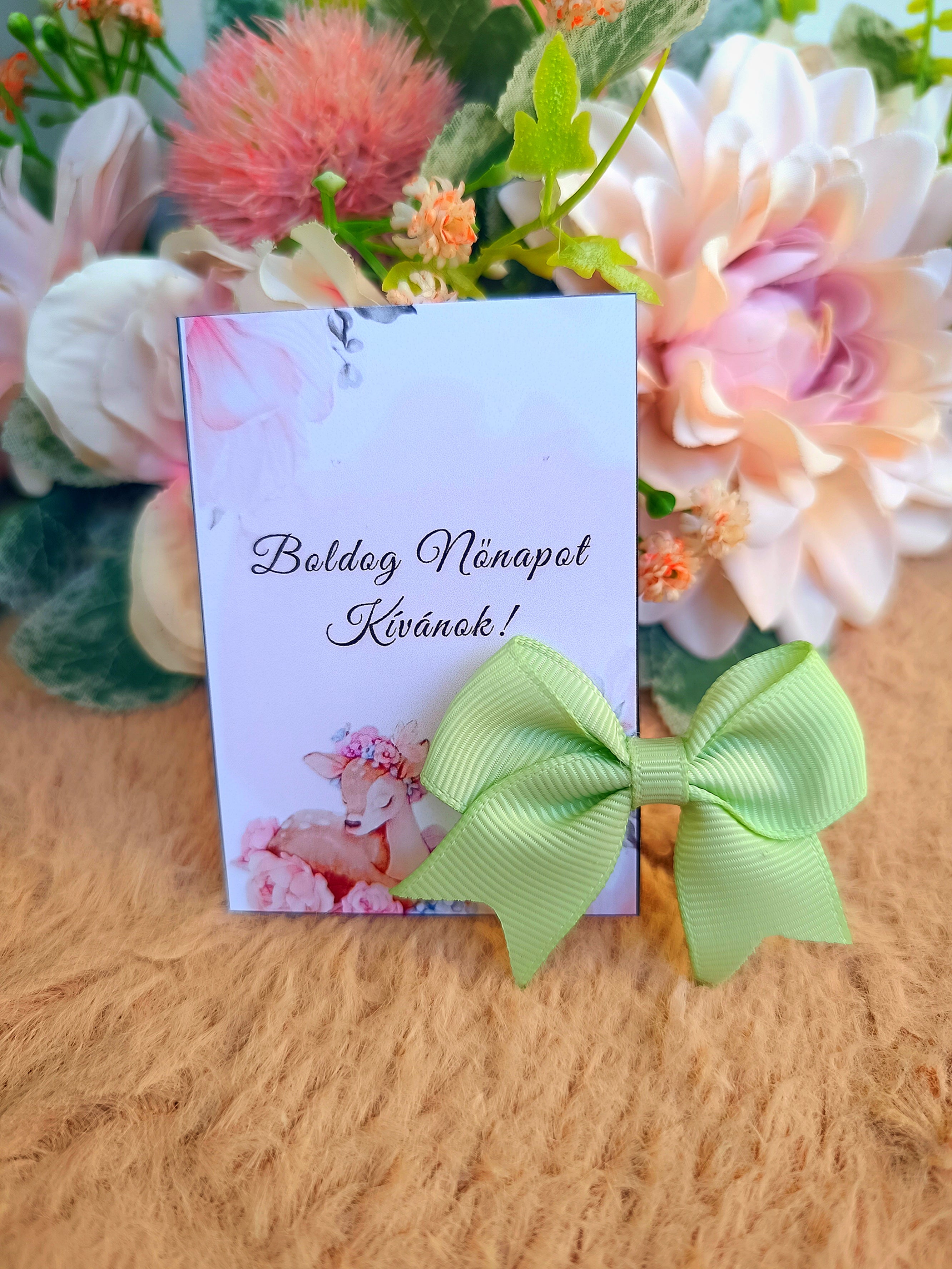 Ajándék masni csatt nőnapi pasztell zöld